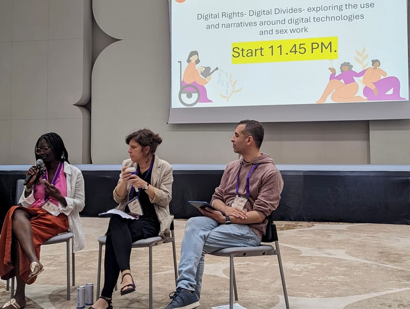 session sur la question des droits et divisions digitales pour les travailleuses.eurs du sexe, anim&eacute;e par @weavingliberation @sexworkeurope @ceeca_swan